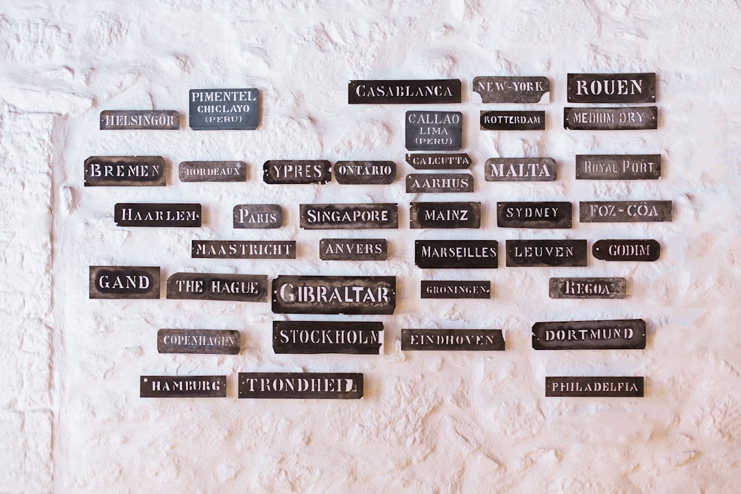découvrez une vaste sélection de noms fantasy uniques et inspirants pour vos personnages, mondes imaginaires et créations artistiques.